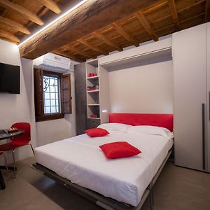 Deluxe Studio